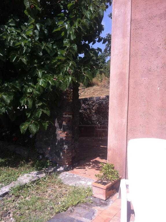 La Rocca Della Rosa Villa Zafferana Etnea Room photo