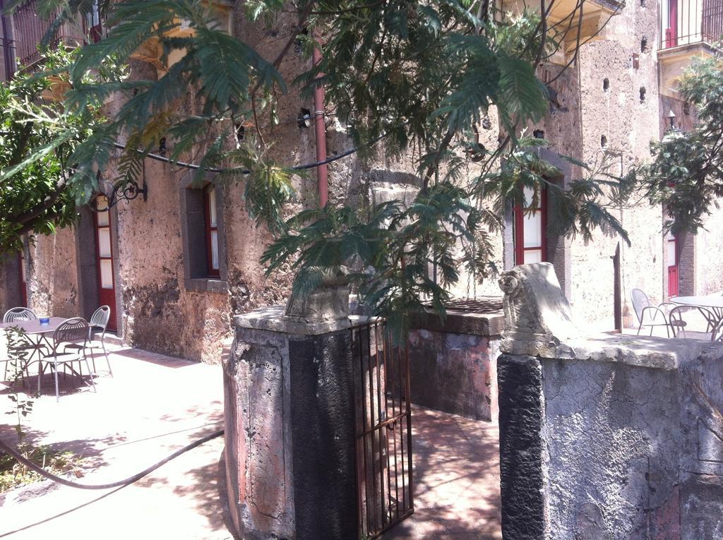 La Rocca Della Rosa Villa Zafferana Etnea Room photo